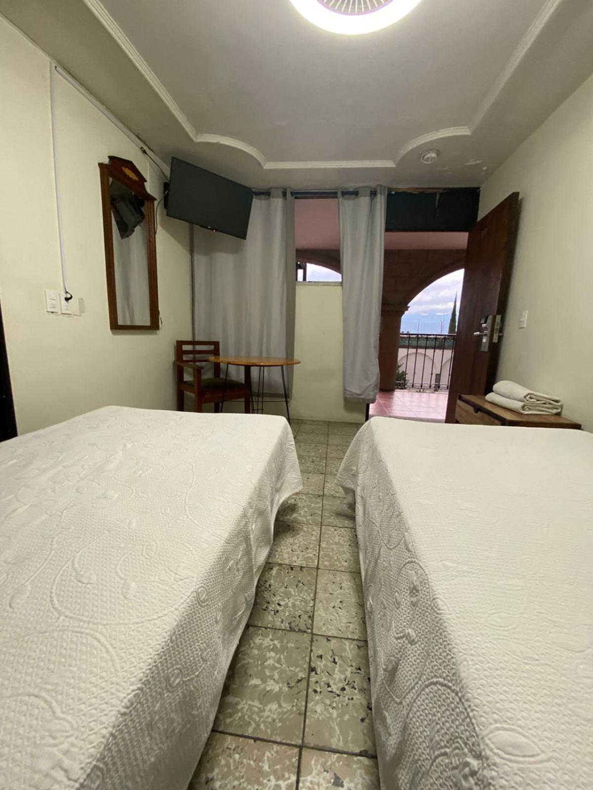 Hotel Flamingos De シウダード・グスマン エクステリア 写真
